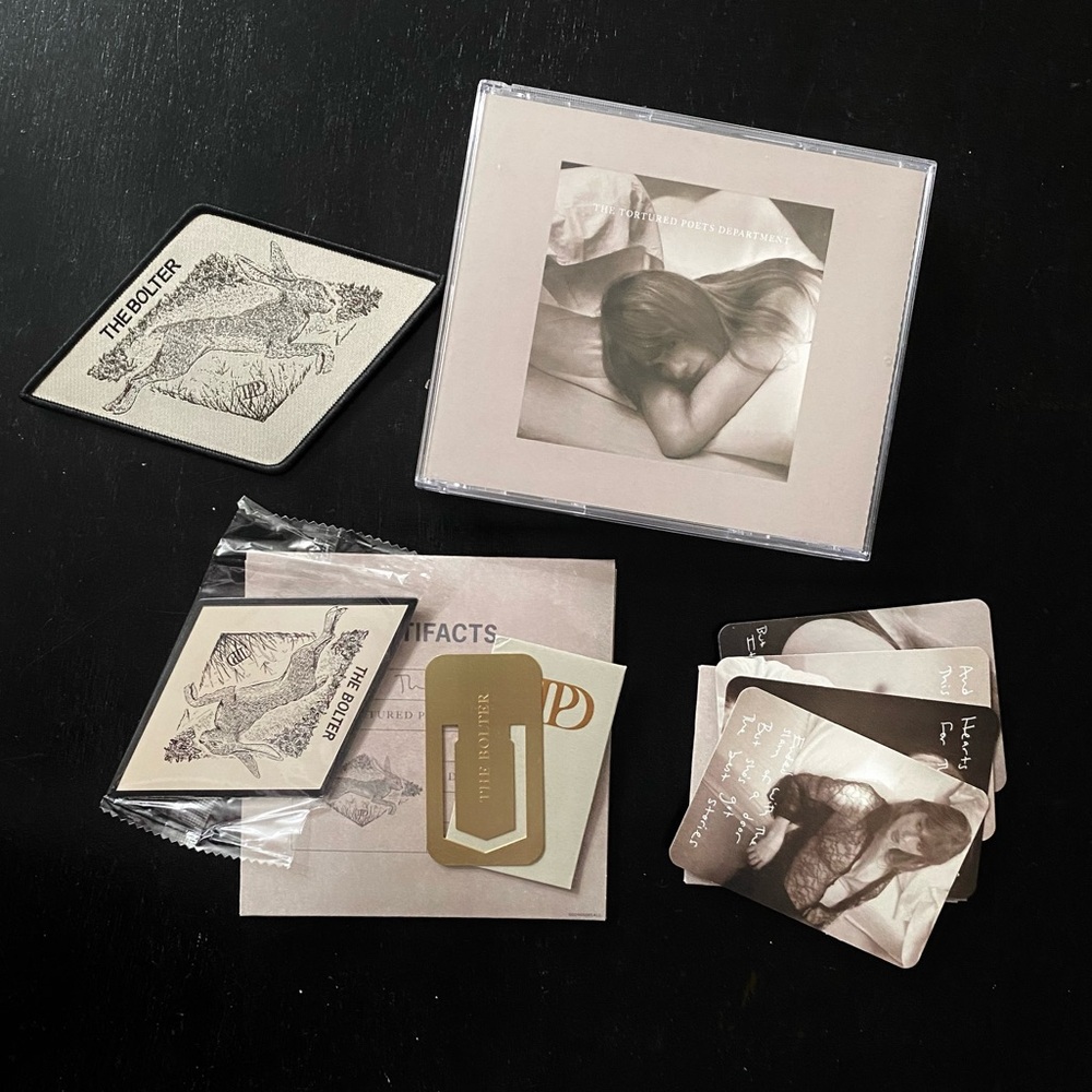 Taylor swift the tortured poets department deluxe cd The Bolter edition